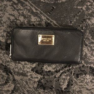 Micheal Kors Black Wallet Clutch